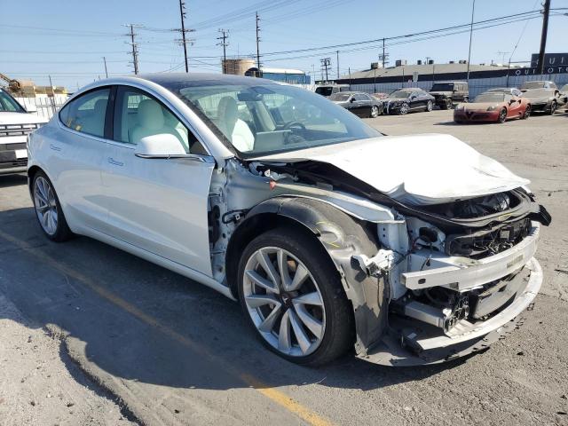 5YJ3E1EB6LF802010 - 2020 TESLA MODEL 3 WHITE photo 4