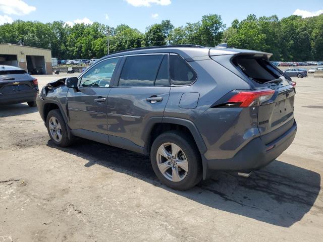 2T3P1RFV0PC331350 - 2023 TOYOTA RAV4 XLE ნაცრისფერი ფოტო 2