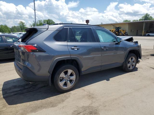 2T3P1RFV0PC331350 - 2023 TOYOTA RAV4 XLE ნაცრისფერი ფოტო 3