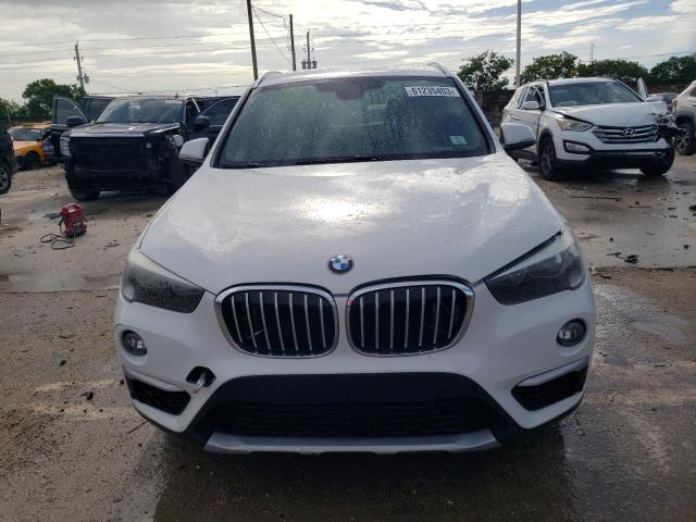 WBXHU7C39HP925341 - 2017 BMW X1 SDRIVE28I WHITE photo 5