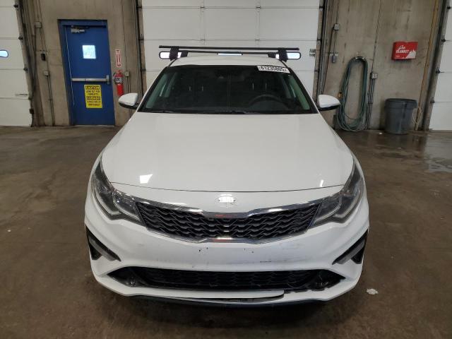 5XXGT4L33KG309532 - 2019 KIA OPTIMA LX WHITE photo 5