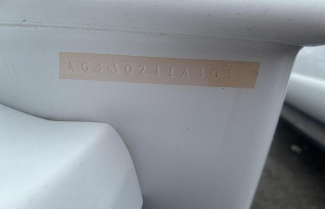 AGC30211A303 - 2003 BAJA SCOOTER WHITE photo 10