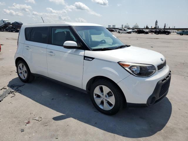 KNDJN2A28G7316149 - 2016 KIA SOUL WHITE photo 4