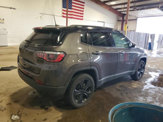 3C4NJDBB0KT748732 - 2019 JEEP COMPASS LATITUDE فحمي صورة 3