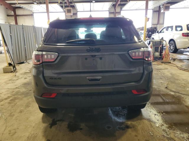 3C4NJDBB0KT748732 - 2019 JEEP COMPASS LATITUDE فحمي صورة 6