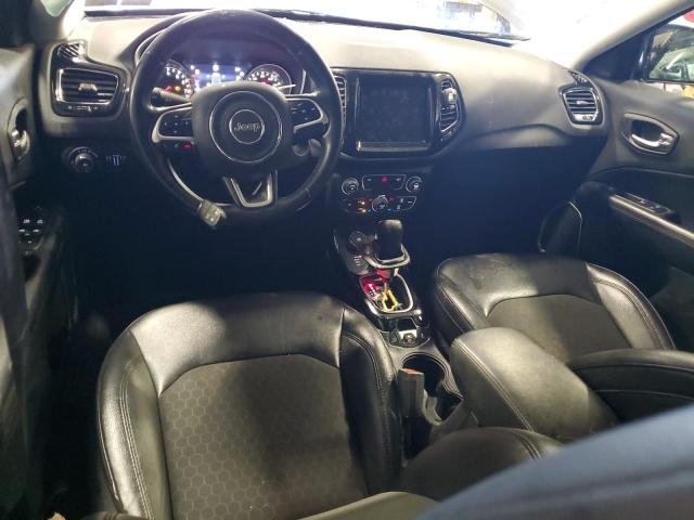 3C4NJDBB0KT748732 - 2019 JEEP COMPASS LATITUDE فحمي صورة 8
