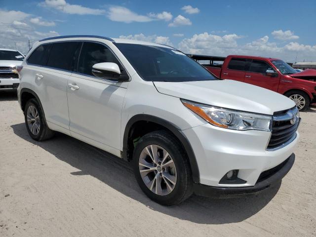 5TDKKRFH2GS504190 - 2016 TOYOTA HIGHLANDER XLE WHITE photo 4