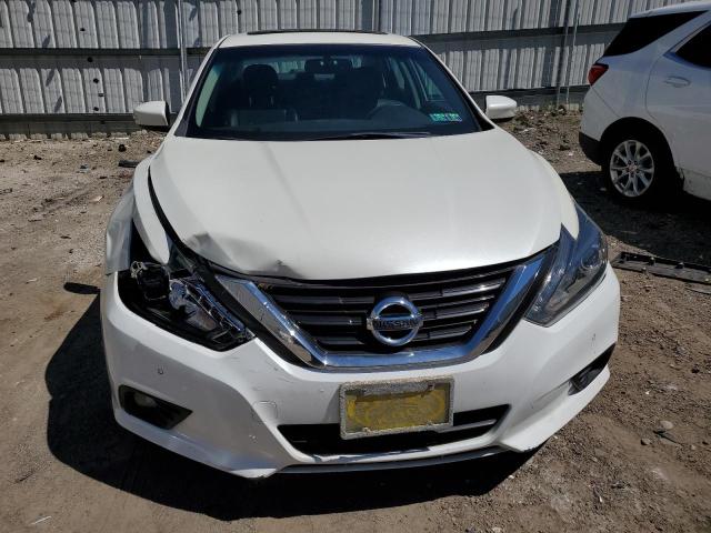 1N4BL3APXHC473255 - 2017 NISSAN ALTIMA 3.5SL WHITE photo 5