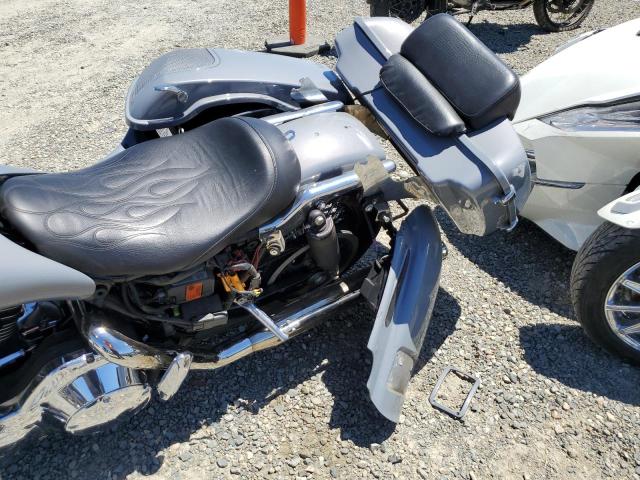 1HD1FCW325Y680075 - 2005 HARLEY-DAVIDSON FLHTCUI 灰色 照片 9