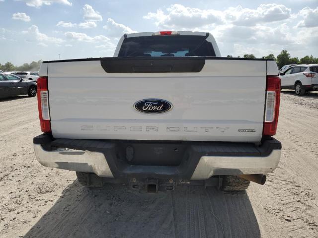 1FT7W2B69HEE31509 - 2017 FORD F250 SUPER DUTY WHITE photo 6