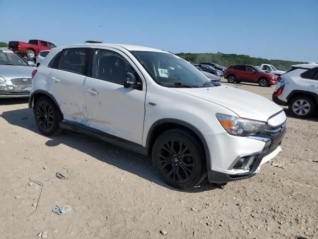 JA4AR3AU9JZ024544 - 2018 MITSUBISHI OUTLANDER ES WHITE photo 4
