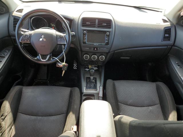 JA4AR3AU9JZ024544 - 2018 MITSUBISHI OUTLANDER ES WHITE photo 8