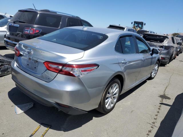 4T1B11HK3KU743132 - 2019 TOYOTA CAMRY L SILVER photo 3