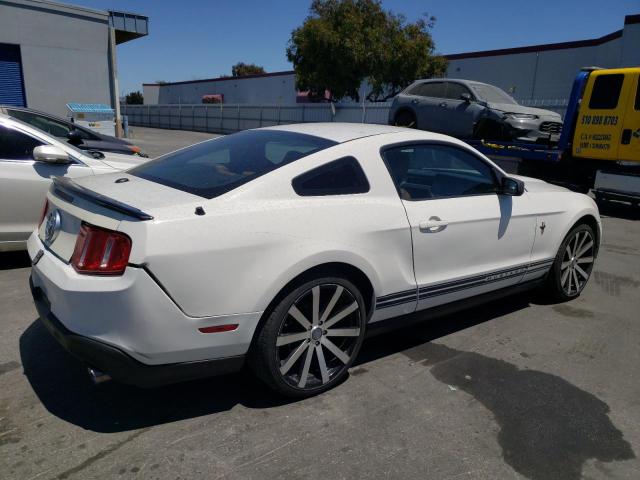 1ZVBP8AN4A5107809 - 2010 FORD MUSTANG WHITE photo 3