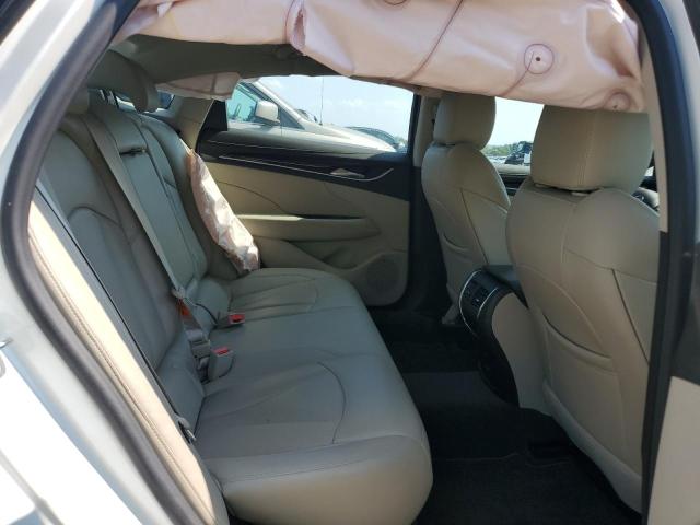 1G4ZP5SS6HU130329 - 2017 BUICK LACROSSE ESSENCE თეთრი ფოტო 10