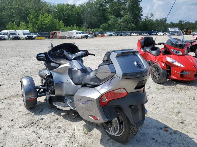 2BXNBBC16DV002046 - 2013 CAN-AM SPYDER ROA RT SILVER photo 3