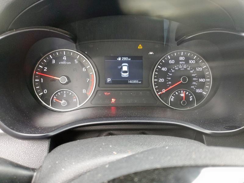 5XXGT4L38KG337276 - 2019 KIA OPTIMA LX WHITE photo 9