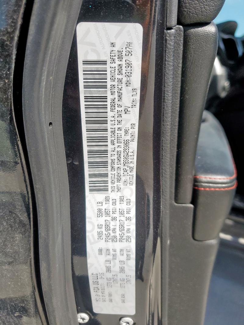 1C4PJMBS0GW293066 - 2016 JEEP CHEROKEE TRAILHAWK BLACK photo 13