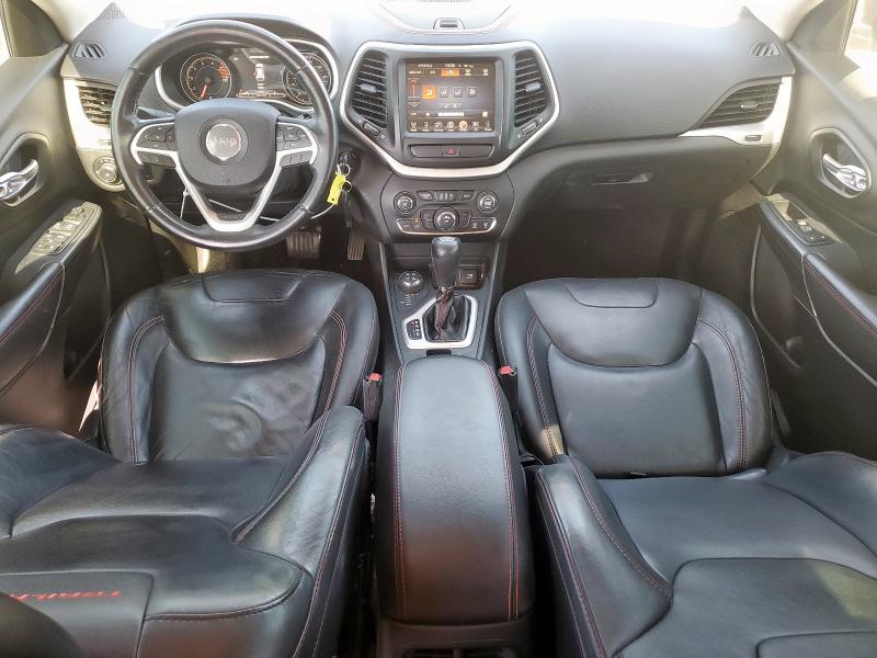 1C4PJMBS0GW293066 - 2016 JEEP CHEROKEE TRAILHAWK BLACK photo 8