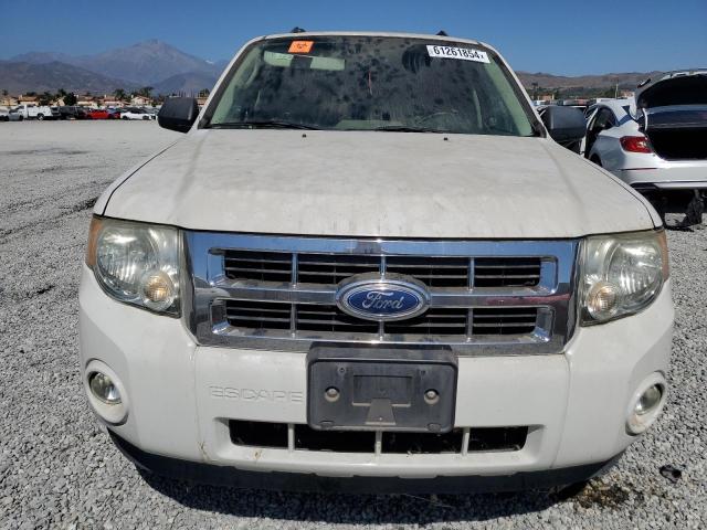 1FMCU9D70CKB55374 - 2012 FORD ESCAPE XLT WHITE photo 5