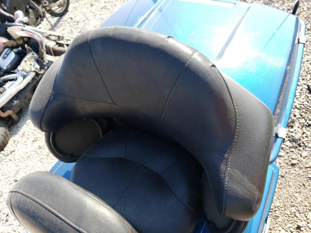 1HD1FCW106Y700548 - 2006 HARLEY-DAVIDSON FLHTCUI 蓝色 照片 6