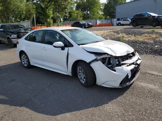 5YFEPMAE9MP197300 - 2021 TOYOTA COROLLA LE WHITE photo 4