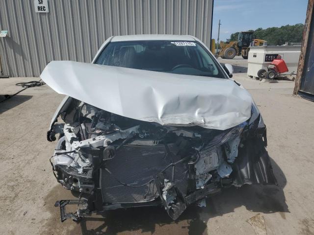 4T1F31AK6RU065556 - 2024 TOYOTA CAMRY XLE 白色 照片 5