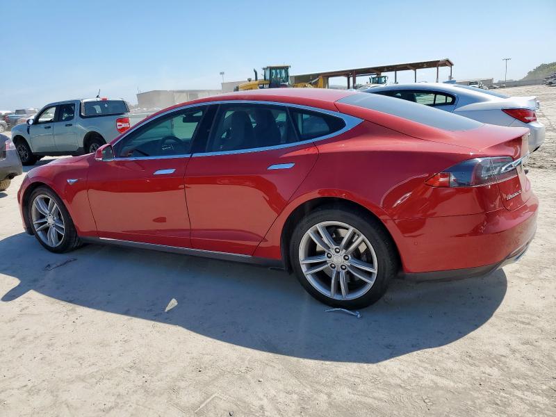 5YJSA1E25FF103267 - 2015 TESLA MODEL S RED photo 2