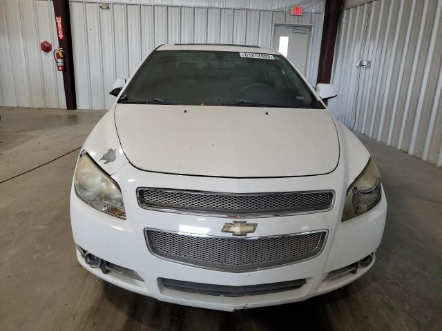 1G1ZE5EB0A4150354 - 2010 CHEVROLET MALIBU LTZ თეთრი ფოტო 5