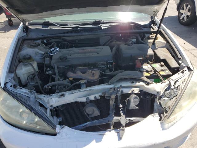 4T1BE32K45U028695 - 2005 TOYOTA CAMRY LE WHITE photo 11
