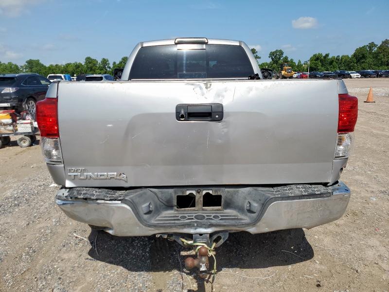 5TFRM5F16AX002286 - 2010 TOYOTA TUNDRA DOUBLE CAB SR5 SILVER photo 6