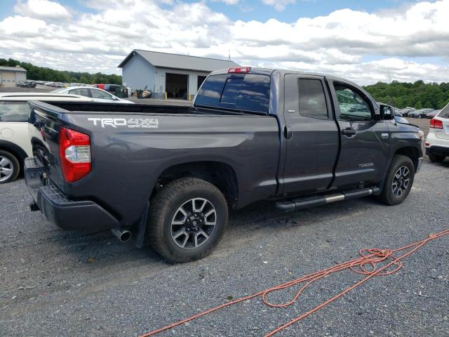 5TFUY5F1XJX697502 - 2018 TOYOTA TUNDRA DOUBLE CAB SR/SR5 GRAY photo 3