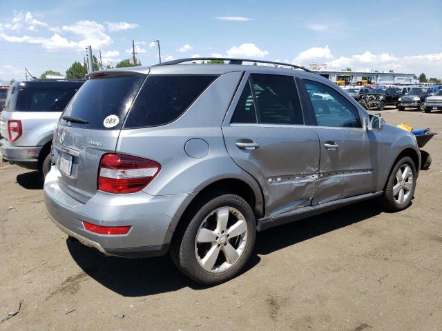 4JGBB8GB4BA724047 - 2011 MERCEDES-BENZ ML 350 4MATIC GRAY photo 3