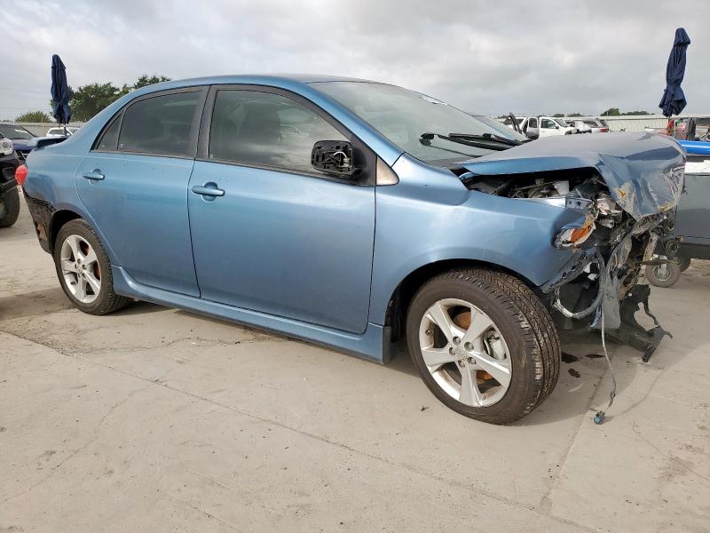 5YFBU4EE6DP163014 - 2013 TOYOTA COROLLA BASE 蓝色 照片 4