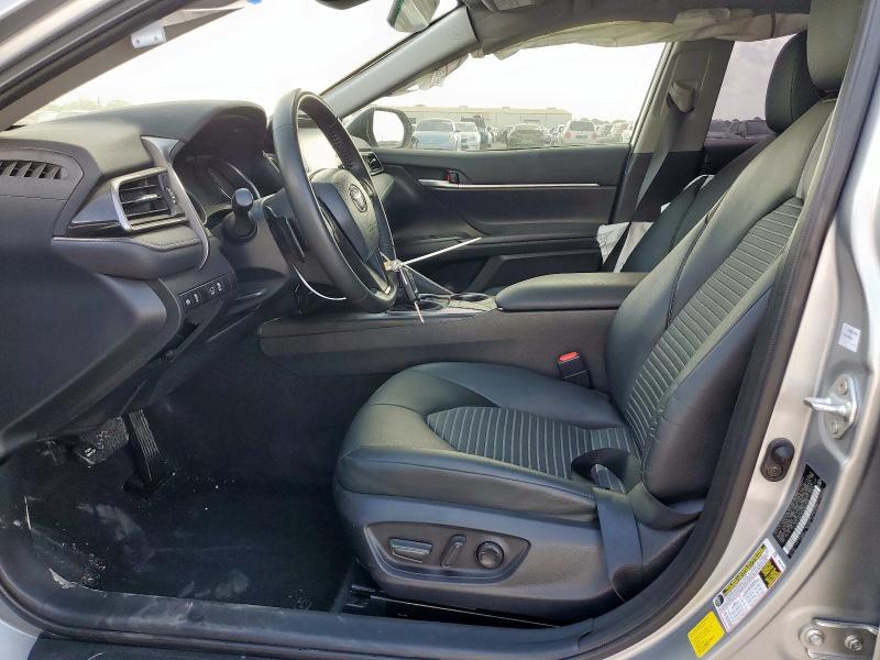 4T1G11AK6PU802570 - 2023 TOYOTA CAMRY SE NIGHT SHADE SILVER photo 7