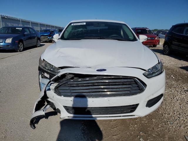 3FA6P0H76FR130497 - 2015 FORD FUSION SE WHITE photo 5