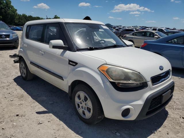 KNDJT2A57D7498499 - 2013 KIA SOUL WHITE photo 4