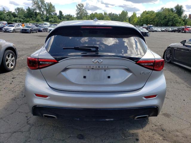 SJKCH5CP1JA060762 - 2018 INFINITI QX30 BASE SILVER photo 6