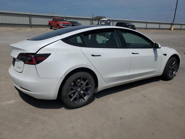 5YJ3E1EB0PF393427 - 2023 TESLA MODEL 3 WHITE photo 3