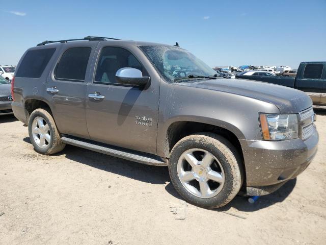 1GNSKAE05CR272052 - 2012 CHEVROLET TAHOE K1500 LS GRAY photo 4