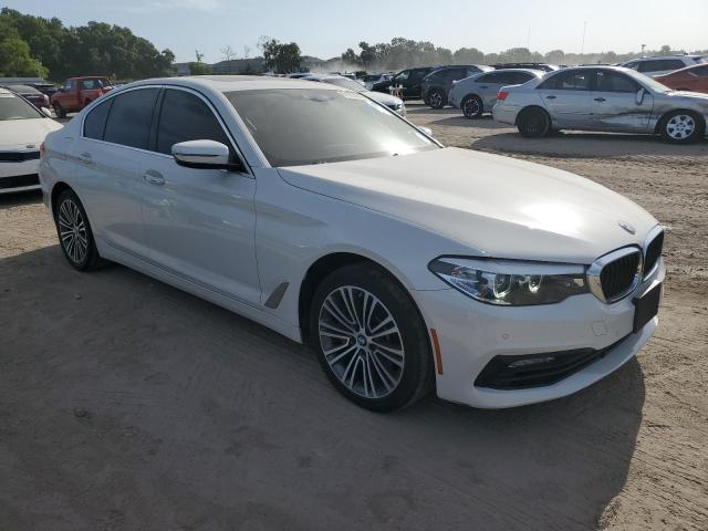 WBAJE7C58JWC56844 - 2018 BMW 540 XI WHITE photo 4