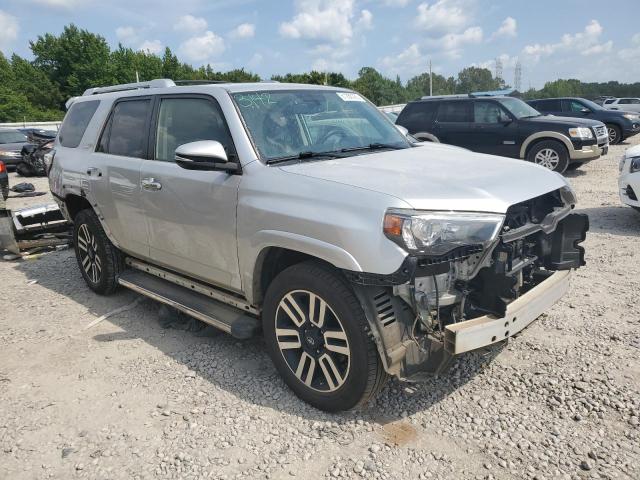 JTEBU5JR6J5566753 - 2018 TOYOTA 4RUNNER SR5/SR5 PREMIUM 银色 照片 4