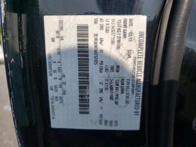 2L1FL8JW1BX757025 - 2011 LINCOLN TOWN CAR EXECUTIVE BLACK photo 12