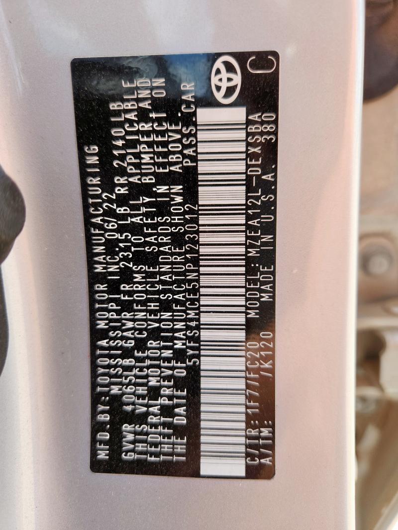 5YFS4MCE5NP123012 - 2022 TOYOTA COROLLA SE Արծաթագույն լուսանկար 12