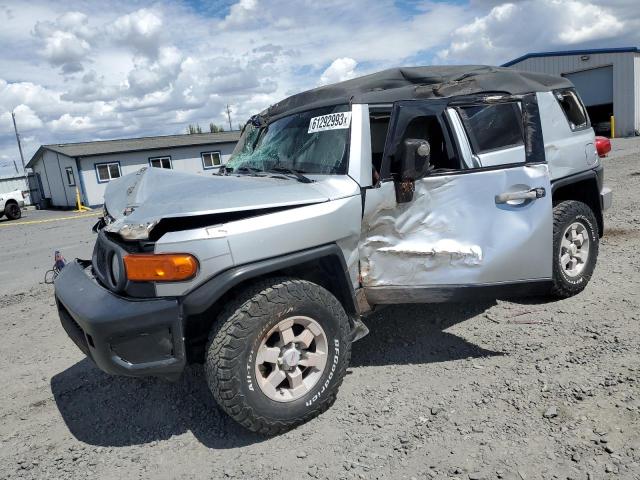 JTEBU11FX70056149 - 2007 TOYOTA FJ CRUISER GRAY photo 1