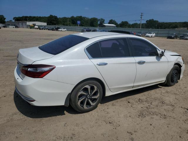 1HGCR2F73GA068706 - 2016 HONDA ACCORD EX WHITE photo 3