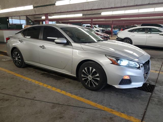 1N4BL4BVXKC251776 - 2019 NISSAN ALTIMA S SILVER photo 4