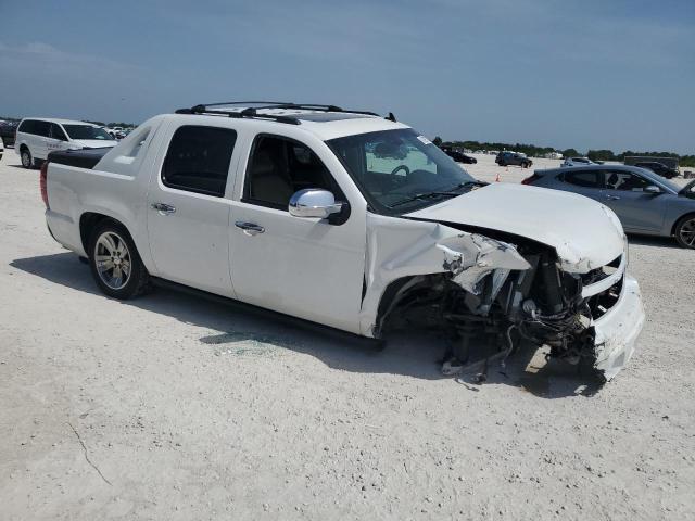 3GNEC12067G288622 - 2007 CHEVROLET AVALANCHE C1500 WHITE photo 4