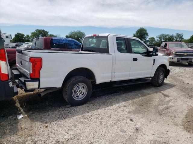 1FT7X2A63HED56661 - 2017 FORD F250 SUPER DUTY WHITE photo 3