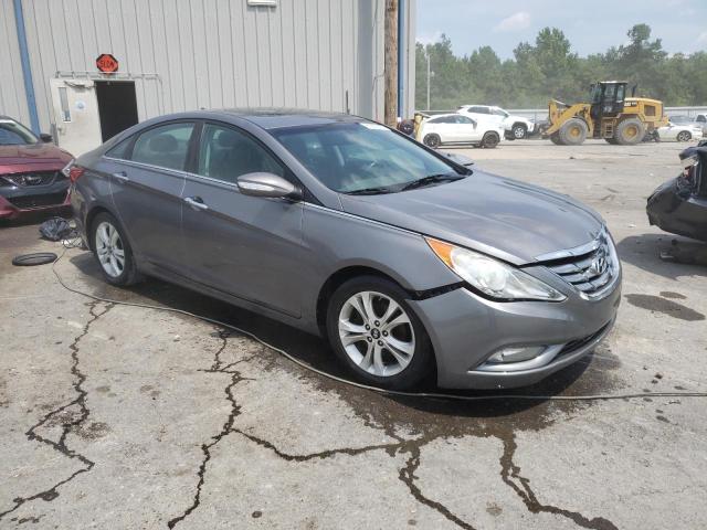 5NPEC4AC5BH083282 - 2011 HYUNDAI SONATA SE GRAY photo 4